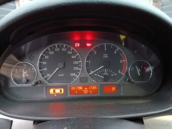 BMW E46 TOURING 330dAT - 9