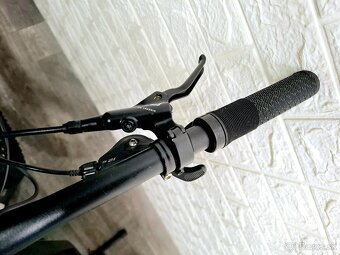 Predám celoodpružený bicykel Polygon Siskiu T7 29" - 9