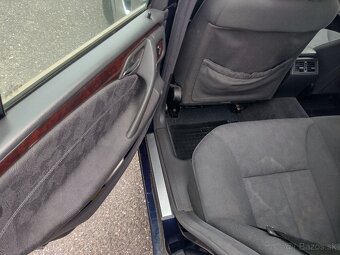 Predám Mercedes Benz E320i 4-Matic automat - 9