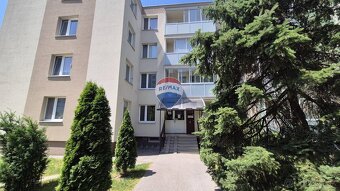 Garsónka 30 m2 v centre Brezová pod Bradlom - 9