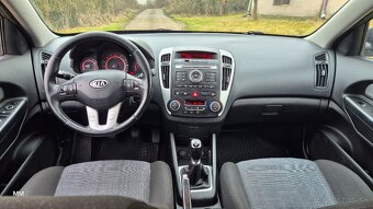🇰🇷🇸🇰 Kia Ceed combi ,  1.6 benzín , manuál,  SR auto - 9