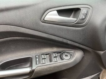 Ford Grand C-Max 1.5 TDCi 7 miestn - 9