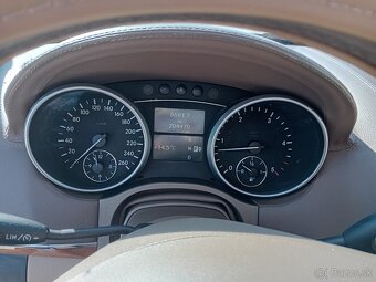 MERCEDES BENZ ML 350 - 9