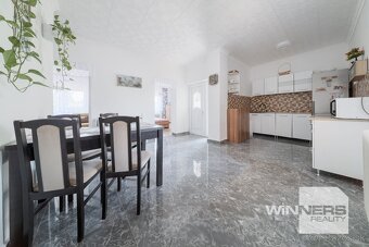 Moderný RD s terasou, 40 minút po diaľnici M30, Enc, HU - 9