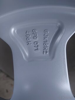 5x100 6Jx16 ET45 - NOVÉ disky original SEAT ARONA - 9