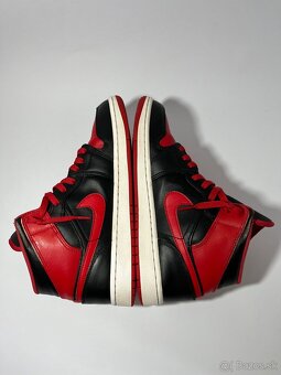 Nike Air Jordan 1 Mid - 9