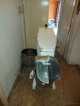 Veľký profi kuchynský robot ALBA RE 22 - 9