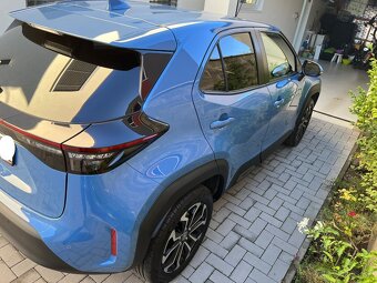 Predám Toyota Yaris Cross benzin - 9