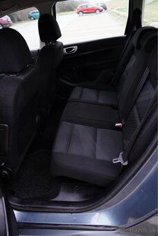 Peugeot 307 SW - 9
