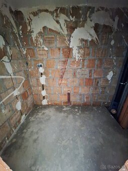 NOVOSTAVBA - PREDÁM 2 IZBOVÝ BYT S VEĽKOU LOGGIOU - 9