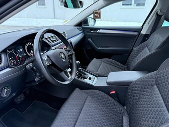 Skoda Superb Combi 2.0 TDI Style DSG - 9