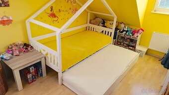 Detská domčeková dvoj-posteľ + rošty + matrace - 9