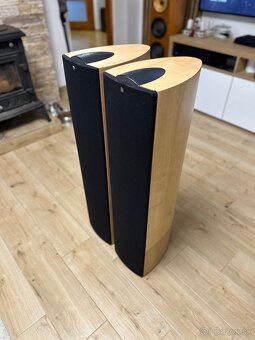 KEF IQ9 - 9