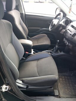 Mitsubishi Outlander 4x4 - 9
