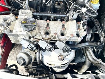 Rozpredam Skoda Fabia 2 1.2 HTP facelit 72tis KM - 9