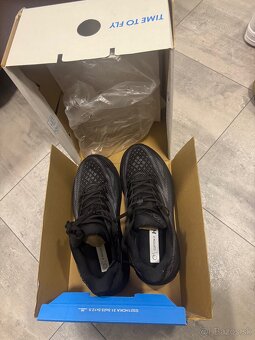 Hoka Clifton 9 - 9