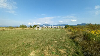 Slnečná záhrada nad obcou Gyňov - 9