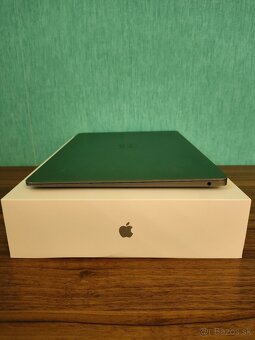 MacBook Air 2020 | i7 • 8GB • 256GB SSD - 9