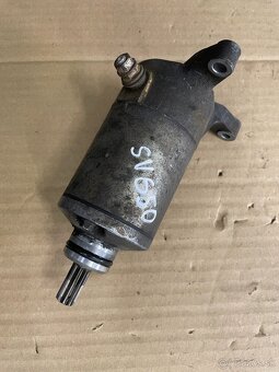suzuki sv650 vyfuk kryt strmen podsedlovka kyvna chladič - 9