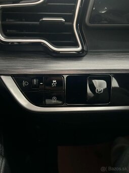 KIA SPORTAGE 1,6 T-GDI M6 GOLD MY 2025 - 9