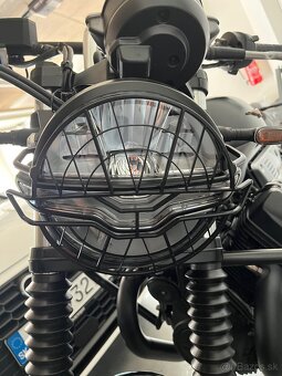 Moto Guzzi V9 Bobber Special Edition - 9