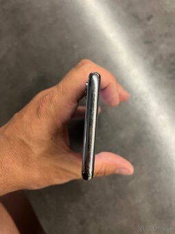 Predam Iphone X 256gb biely - 9