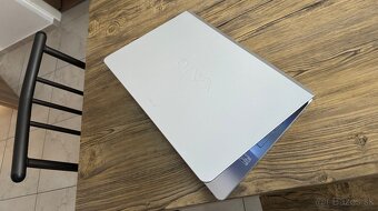 15.6"/Notebook/i5-3337/8GB RAM/750GB HDD/2x Grafická karta - 9