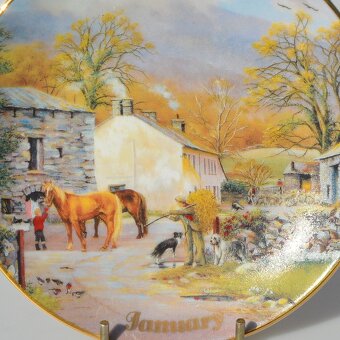 Sada - kompletná zbierka 12 mesiacov - 12 tanierov na stenu - 9