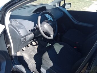 Toyota Yaris 1.0 51kw r.2007 - 9