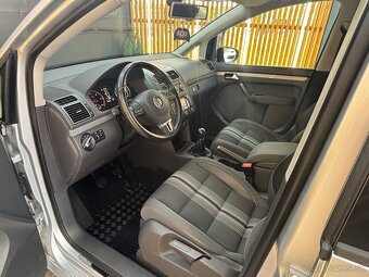 Volkswagen Touran 1.6 TDI MATCH Comfortline - 9