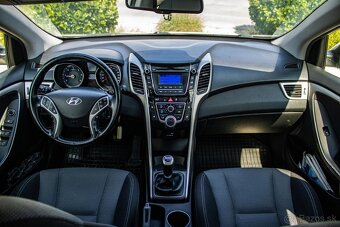 Hyundai i30 CW 1.6i CRDi VGT Family - 9