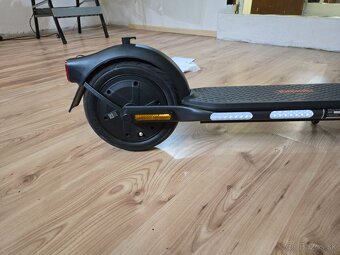 SEGWAY NINEBOT F2 - 9