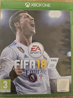 XBOX ONE S - 1 TB + drátový ovládač a 5 hier - 9