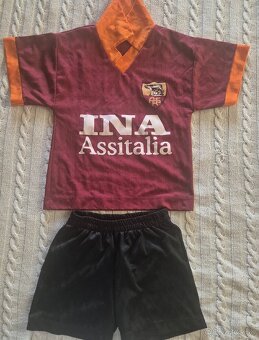 Fotbalové dresy, kopačky, chrániče, štucne - 9