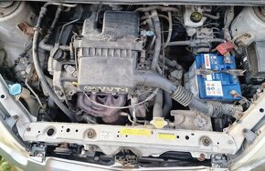 Toyotu Yaris 1.0 2005 - 9