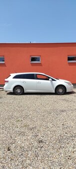 Toyota Avensis Combi T27 2,0D-4D - 9