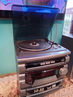 Predám veľkú hifi vežu Philips cena 99 eur. - 9