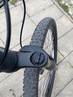 Horský bicykel značky Specialized S - 9