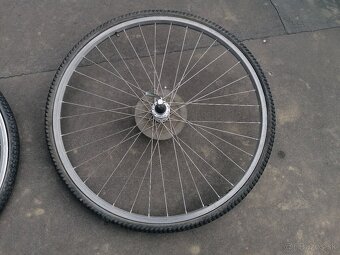 Predám zadné 28" kolesá na bicykel - 9