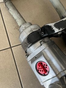 predám pneumatický príklepový skrutkovač - 9