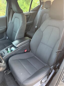 Volvo XC40 2019 d3 110kw manuál - 9
