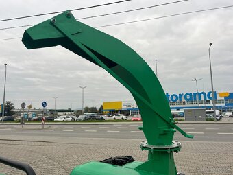 Mobilný sekač dreva so spaľovacím motorom, drvič konárov - 9