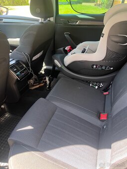 Škoda Superb combi 2.0 TDI DSG - 9