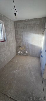 TOP NA PREDAJ: skolaudovaný 4 izbový rodinný dom (B) na poze - 9