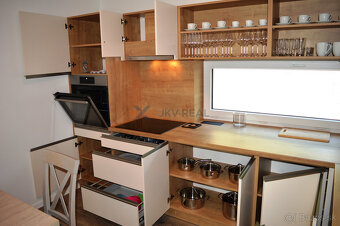 POSLEDNÝ VOĽNÝ DOM - Rodinný dom na prenájom v Porube - 9