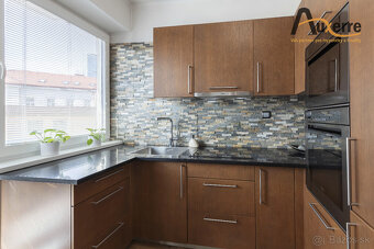 Priestranný 3-izbový byt v Starom Meste - Bratislava - 9