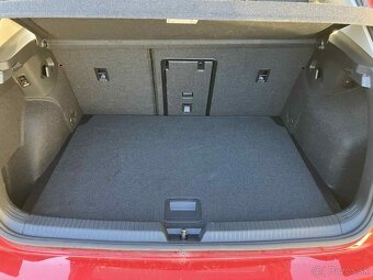 Volkswagen Golf 8 facelift  2.0 TDI 85kW. 10/2024 - 9