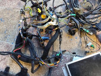 Citroen C4 JBL audio - 9