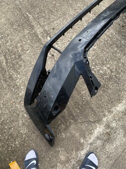 predni naraznik skoda superb 3 III 3v0 6xpdc cerny - 9