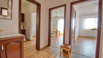 Na prenájom 2 izbový byt, 50 m2, balkón, parkovacie státie, - 9